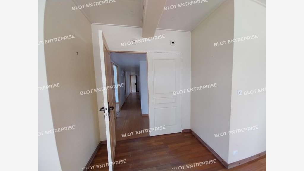 À VENDRE - BUREAUX - 135 M² - LA BAULE ESCOUBLAC