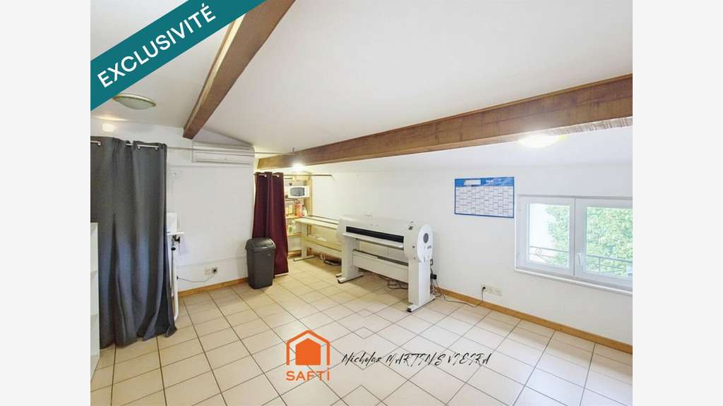 Vente immeuble mixte à La Calmette