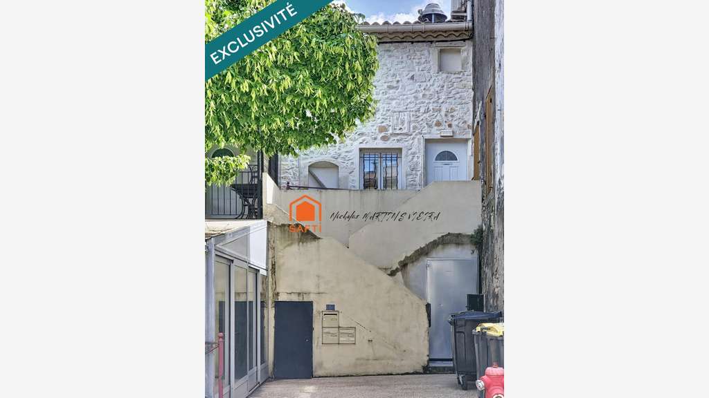 Vente immeuble mixte à La Calmette