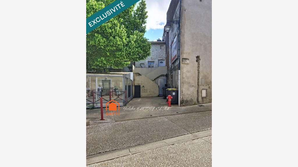 Vente immeuble mixte à La Calmette