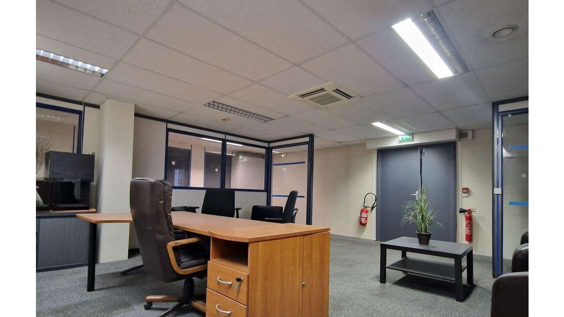 Vente bureaux 275m² à La Celle-Saint-Cloud