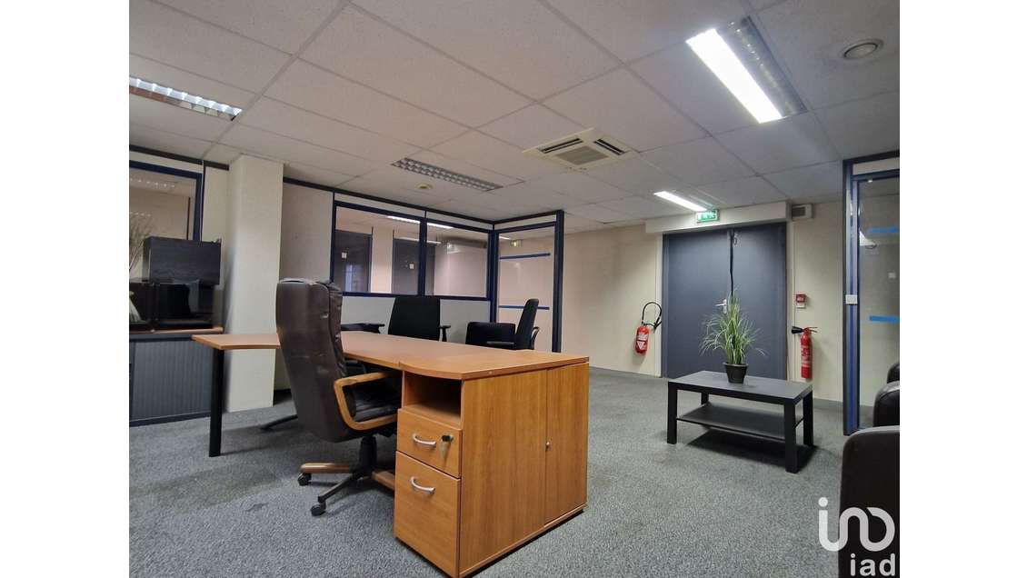 Bureau à La Celle-Saint-Cloud