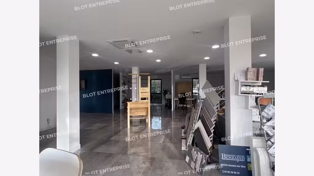 A vendre bureaux 548m² à La Chapelle-des-Fougeretz