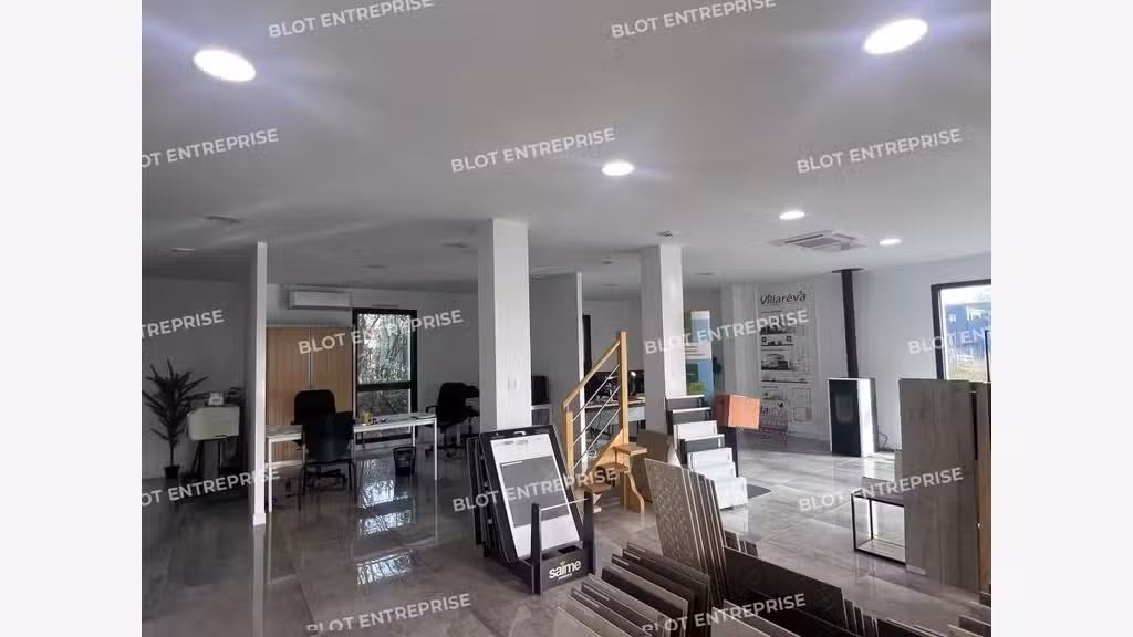A vendre bureaux 548m² à La Chapelle-des-Fougeretz