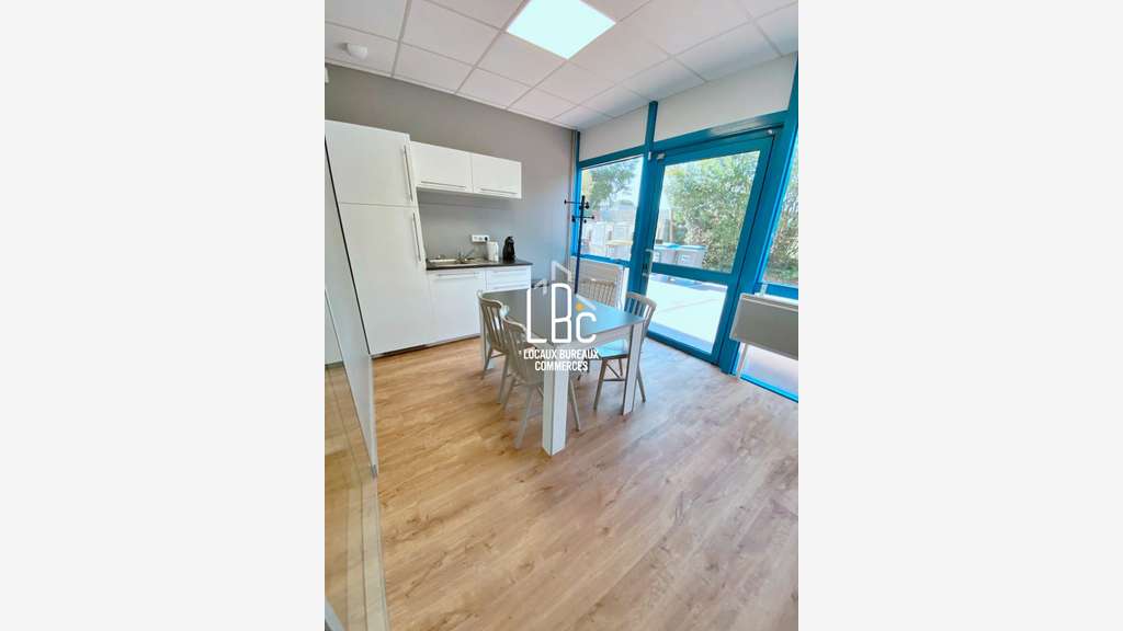 Immeuble de bureaux 1370m² à La Chapelle sur Erdre