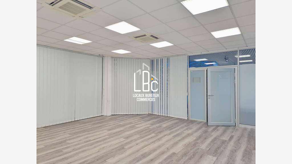 Immeuble de bureaux 1370m² à La Chapelle sur Erdre