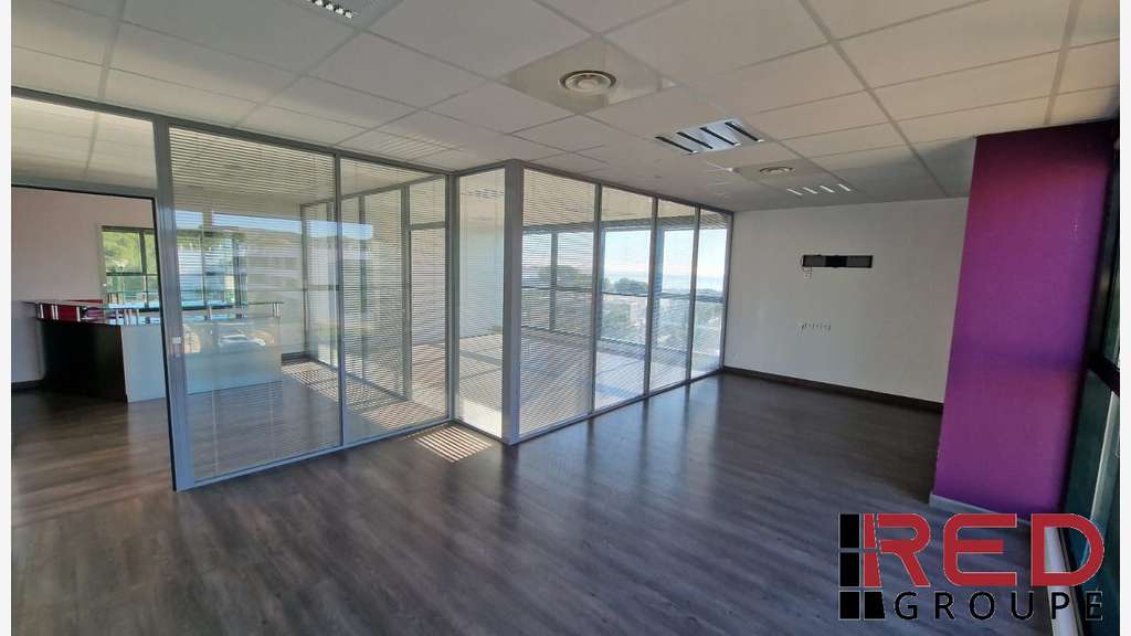 Vente bureaux 155m² R+1 La Ciotat Zone Athélia IV