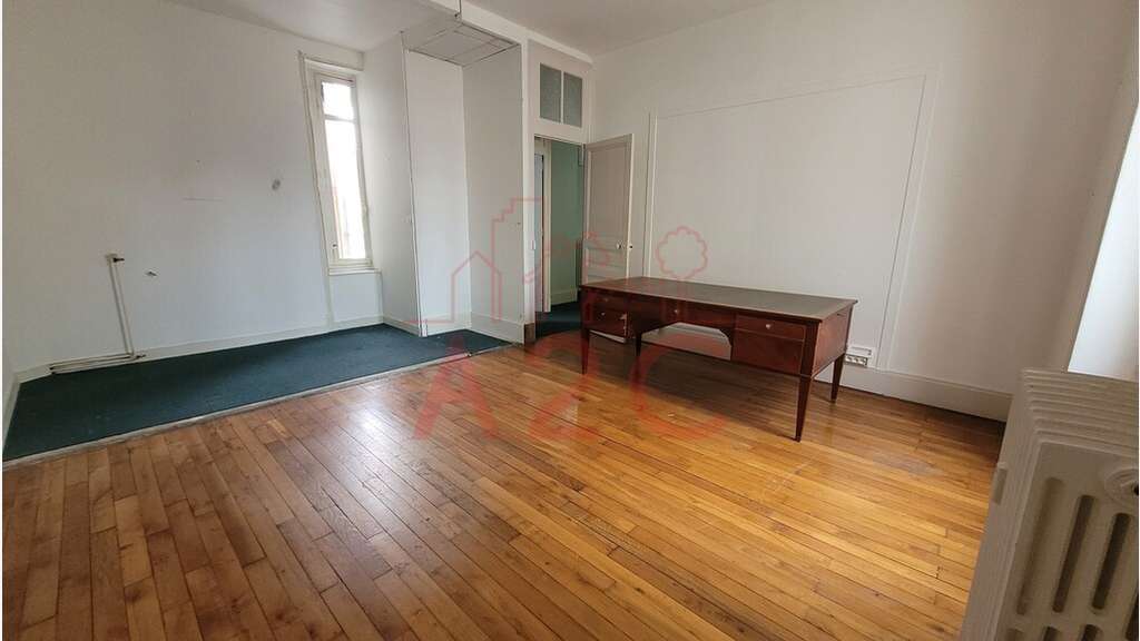 Vente bureau 127m² au 1er étage La Roche sur Yon