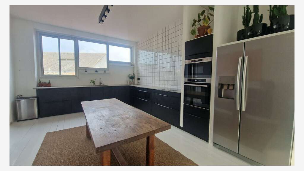 Immeuble commercial 237m² à vendre à La Rochelle