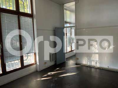 Immeuble commercial à vendre à La Rochelle