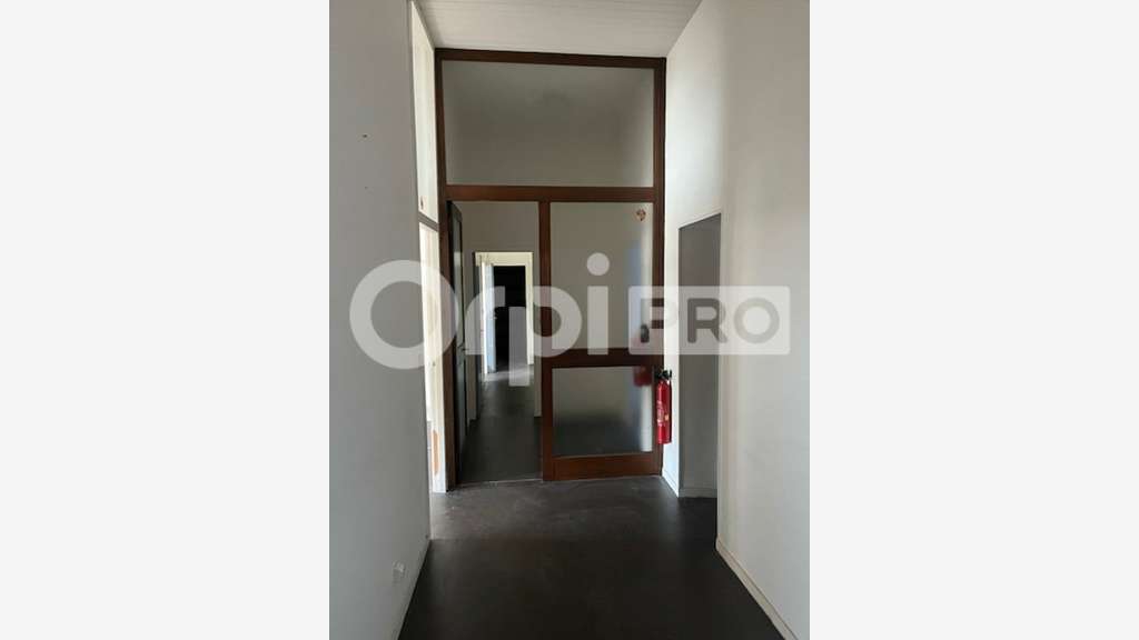 Immeuble commercial à vendre à La Rochelle