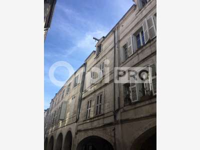 Centre historique de La Rochelle murs à vendre