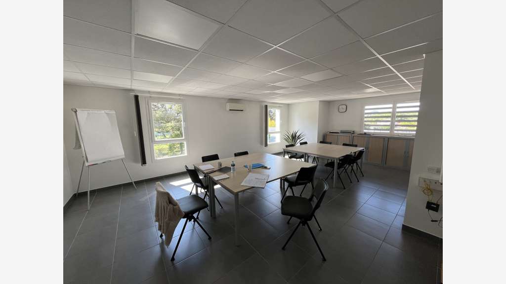 Vente immeuble de bureaux à la Seyne sur Mer