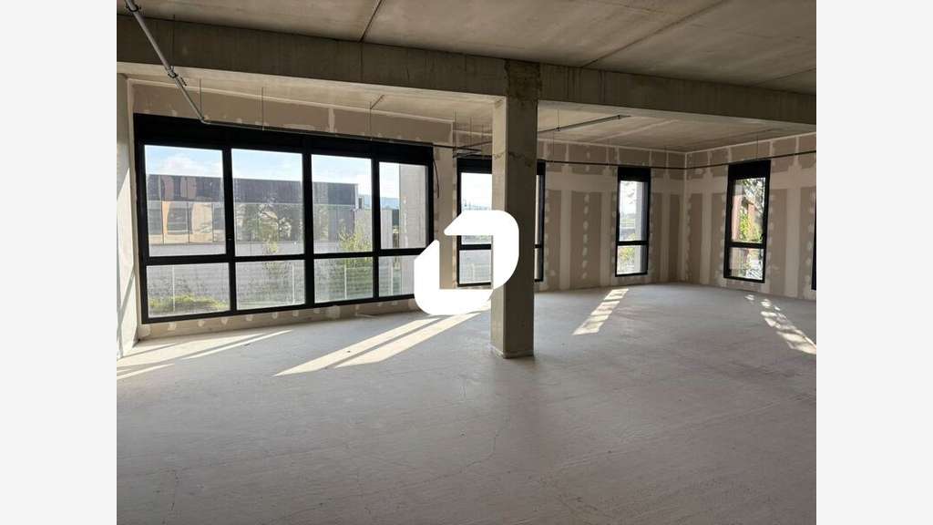 Vente Bureaux 600m² La tour de salvagny