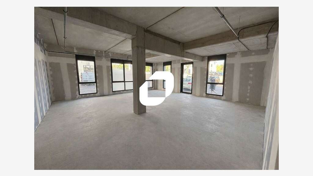 Vente Bureaux 600m² La tour de salvagny