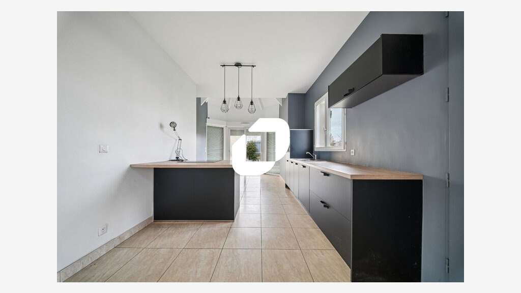 Vente Bureaux 178m² La ville du bois