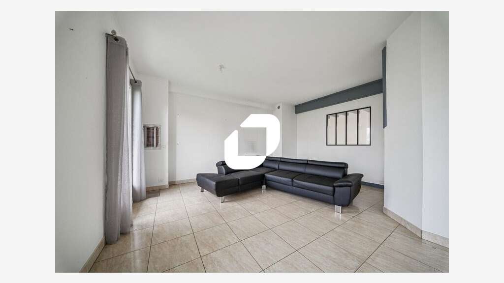 Vente Bureaux 178m² La ville du bois