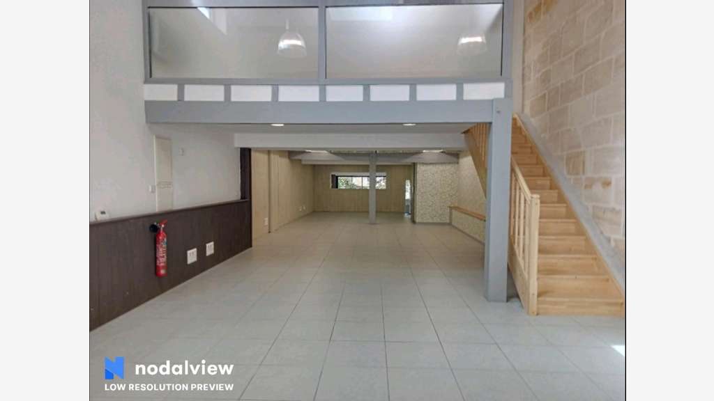 A vendre bureaux 160m² au centre de Langoiran