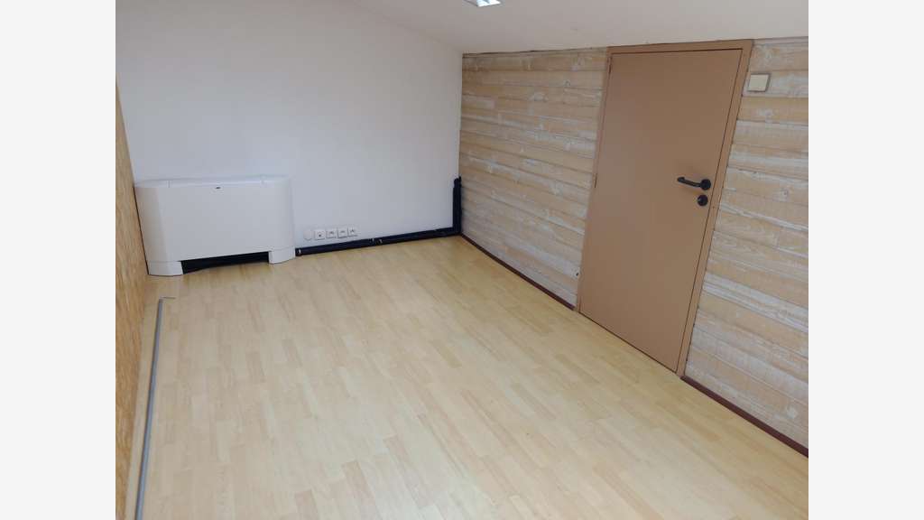 A vendre bureaux 160m² au centre de Langoiran