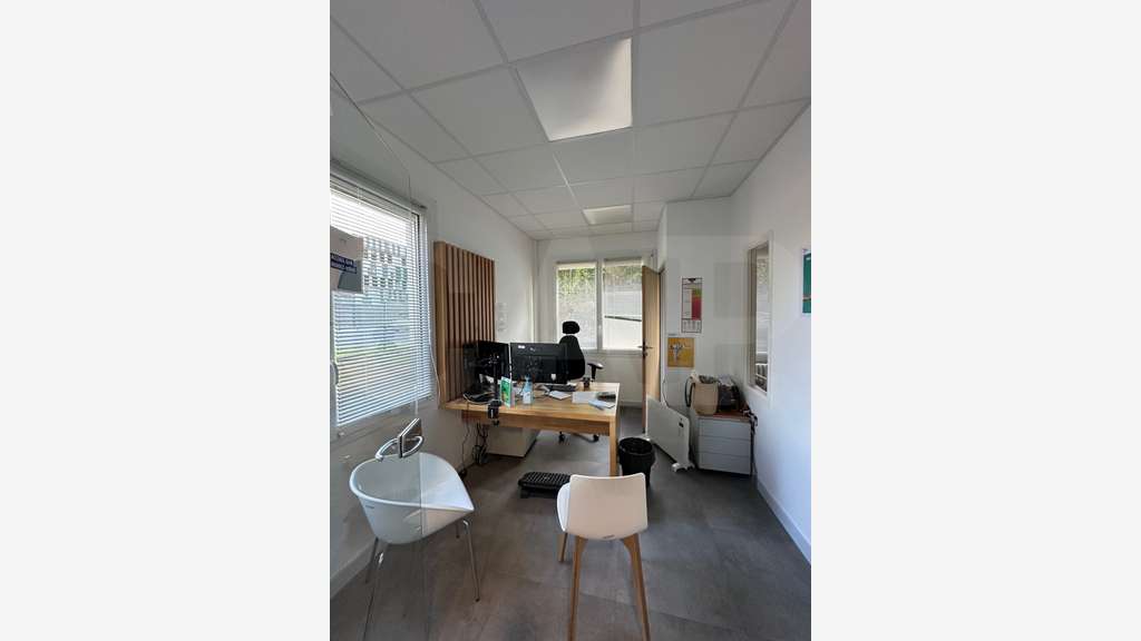 A vendre immeuble de bureaux 585m² à Lannion