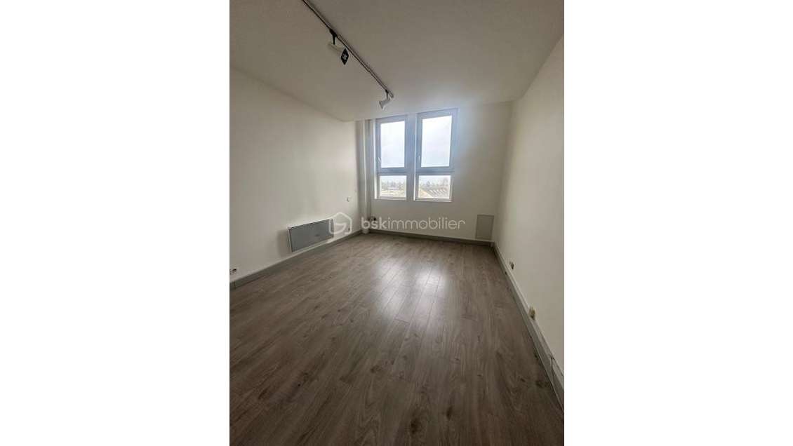 Vente bureaux 236m² dans quartier dynamique à Laon