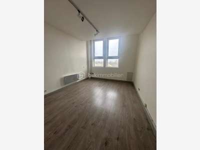 Vente bureaux 236m² dans quartier dynamique à Laon