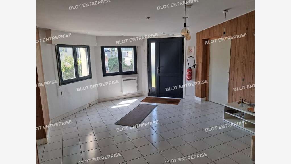 A vendre bureaux de 137m² à Larmor plage