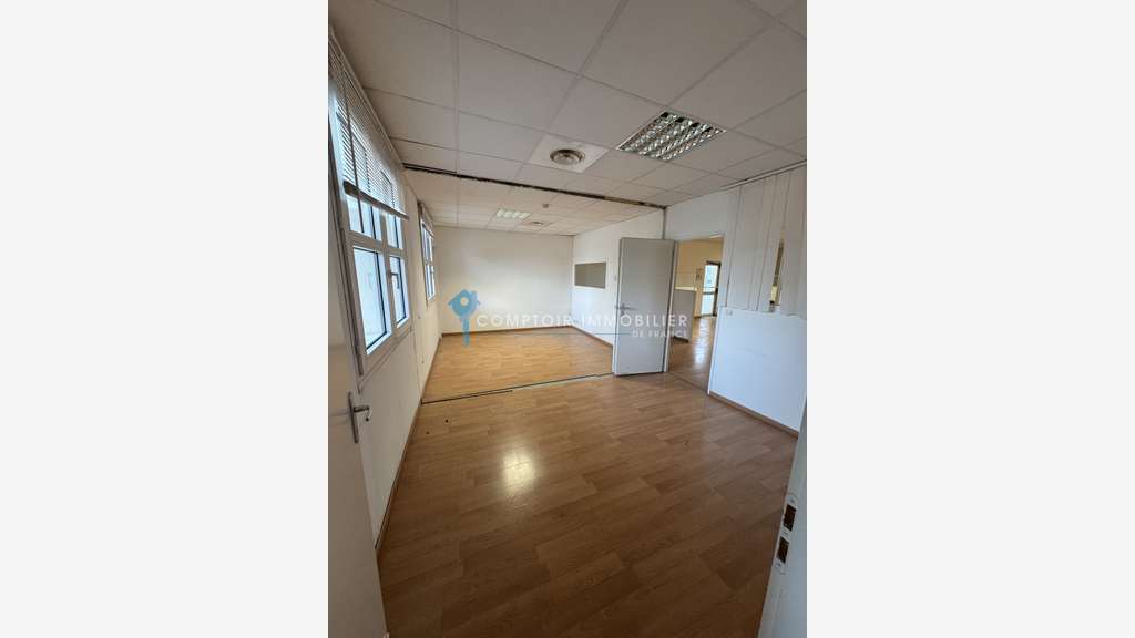 AV Open Space de 121m² à Lattes ZAC Puech Radier