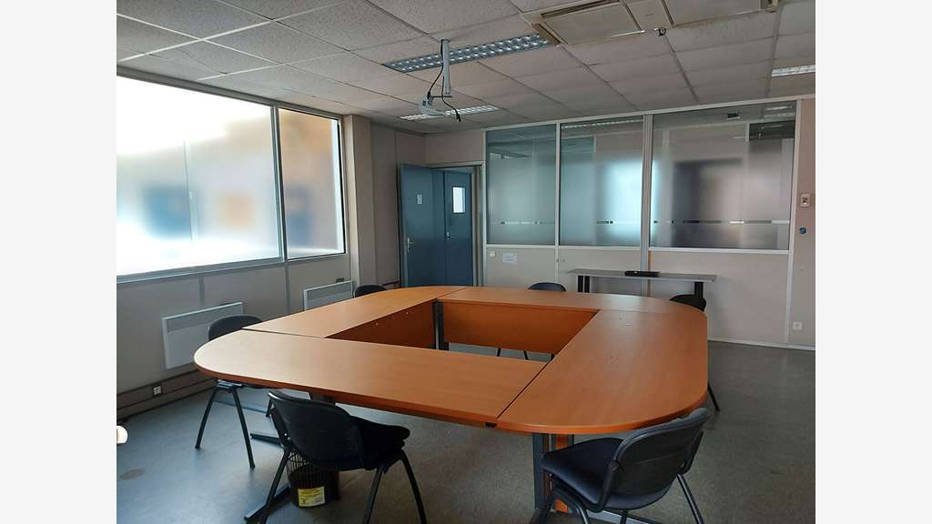 A vendre ensemble de bureaux divisibles sur Laval