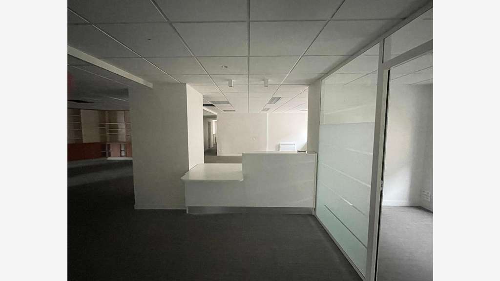 À vendre plateau de bureaux 280m² R+2 Laval (53)