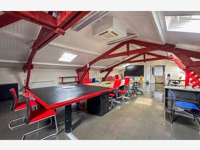 À vendre bureaux 1538m² au cœur de Lavaur