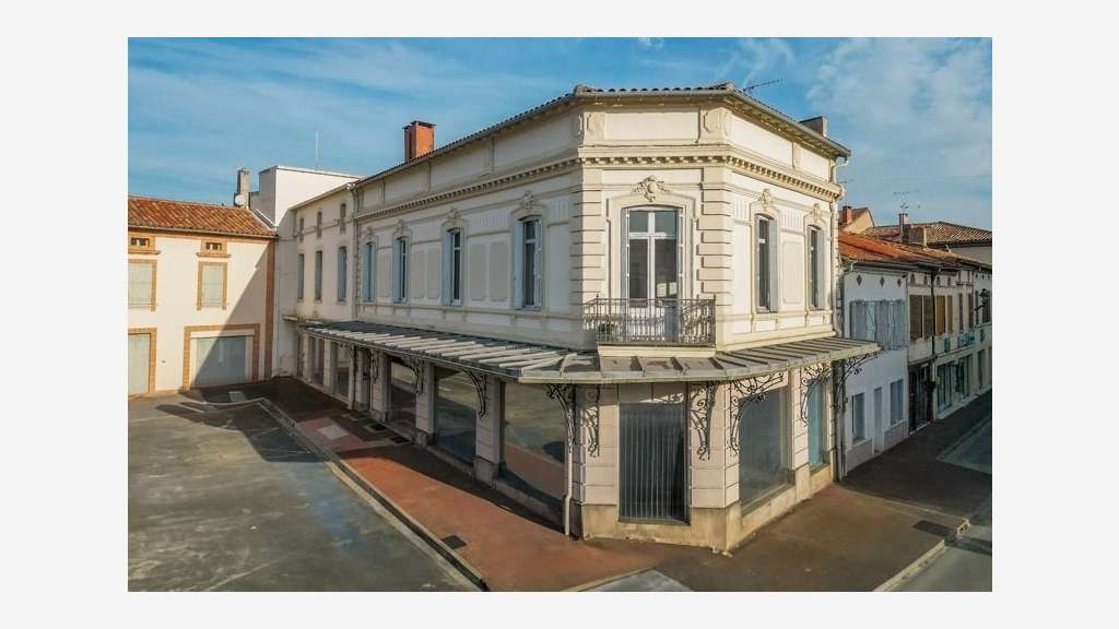 À vendre bureaux 1538m² au cœur de Lavaur