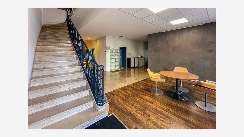 À vendre bureaux 1538m² au cœur de Lavaur