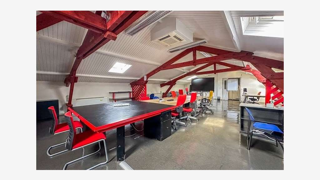 À vendre bureaux 1538m² au cœur de Lavaur
