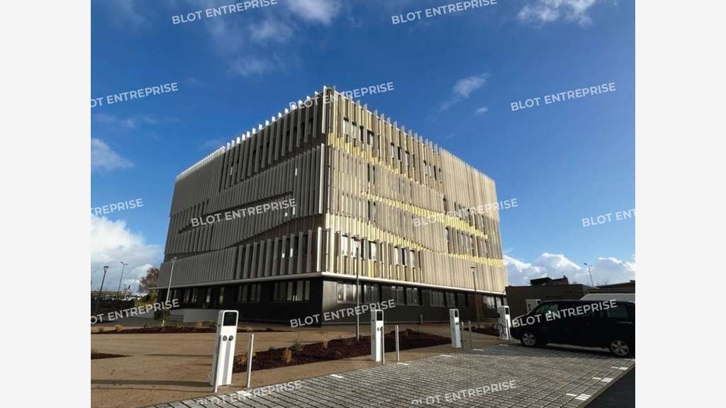 A vendre à louer bureaux de 108 à 713m² St Brieuc