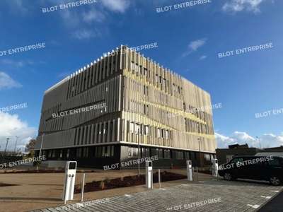 A vendre à louer bureaux de 108 à 713m² St Brieuc