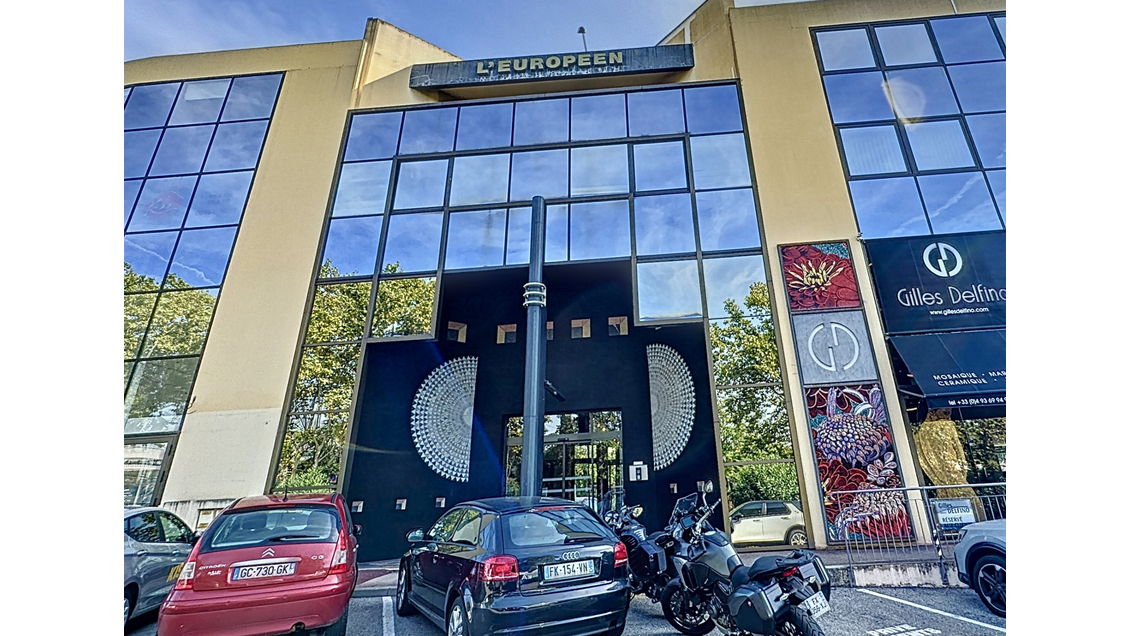6 vente bureaux 170m² + 4 places parking au Cannet