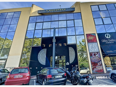 6 vente bureaux 170m² + 4 places parking au Cannet