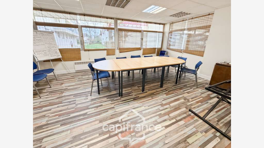 Vente locaux commerciaux bureaux 45m² le Haillan