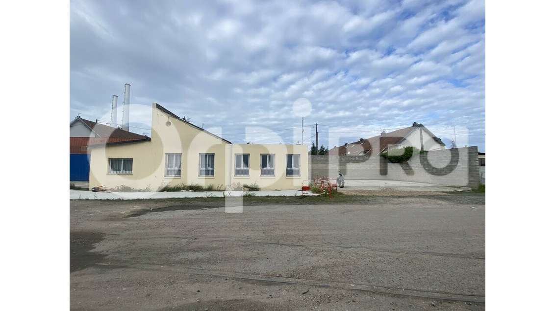 AV bureau 200m² +terrain zone portuaire le Havre