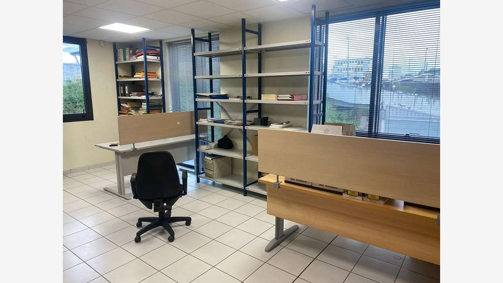 Vente bureaux 106m² au dernier étage à Le Lamentin