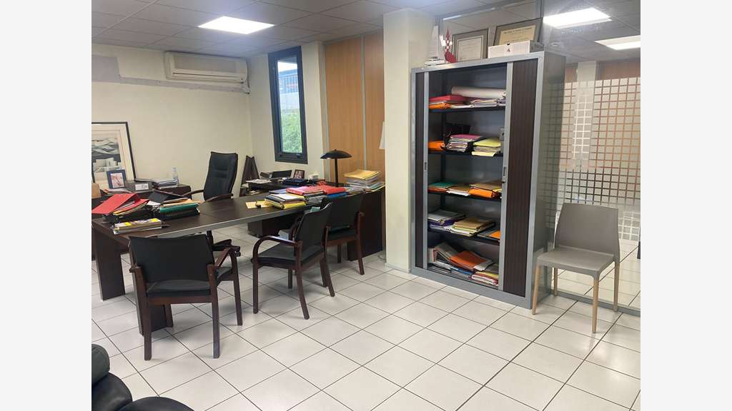 Vente bureaux 106m² au dernier étage à Le Lamentin