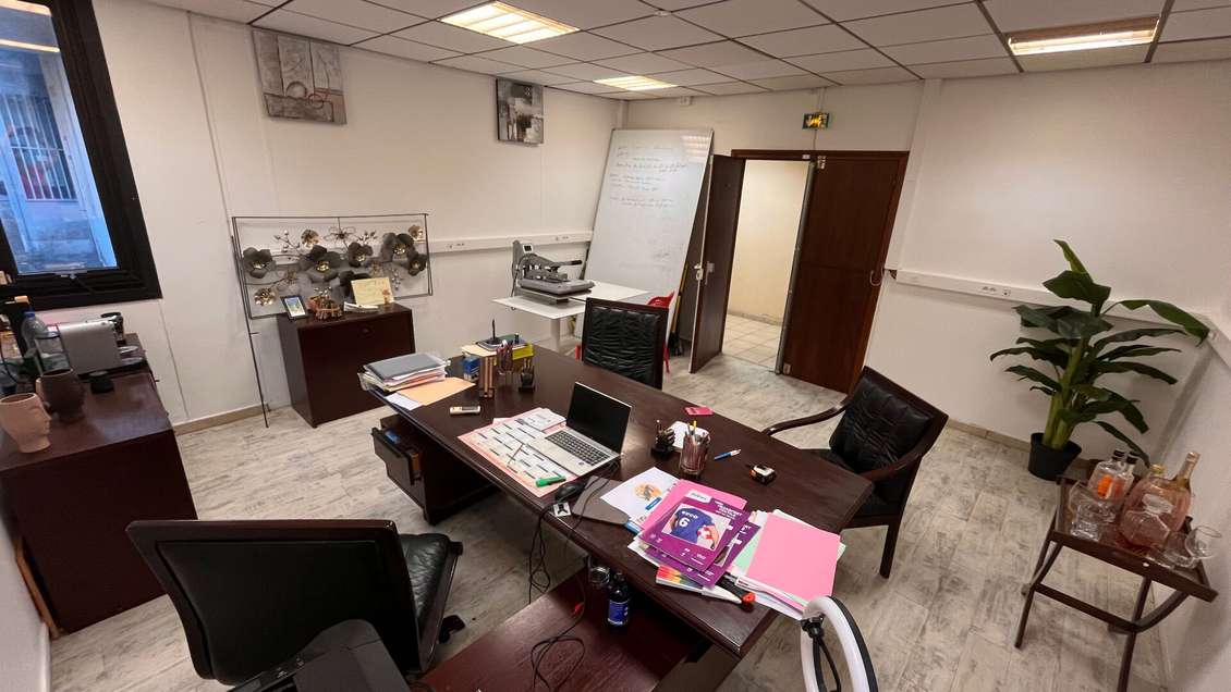 AV bureaux 19m² en centre d'affaires Le Lamentin