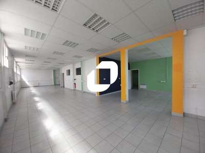 Vente Bureaux 521m² Le mesnil saint denis