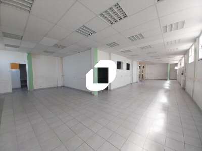Vente Bureaux 521m² Le mesnil saint denis