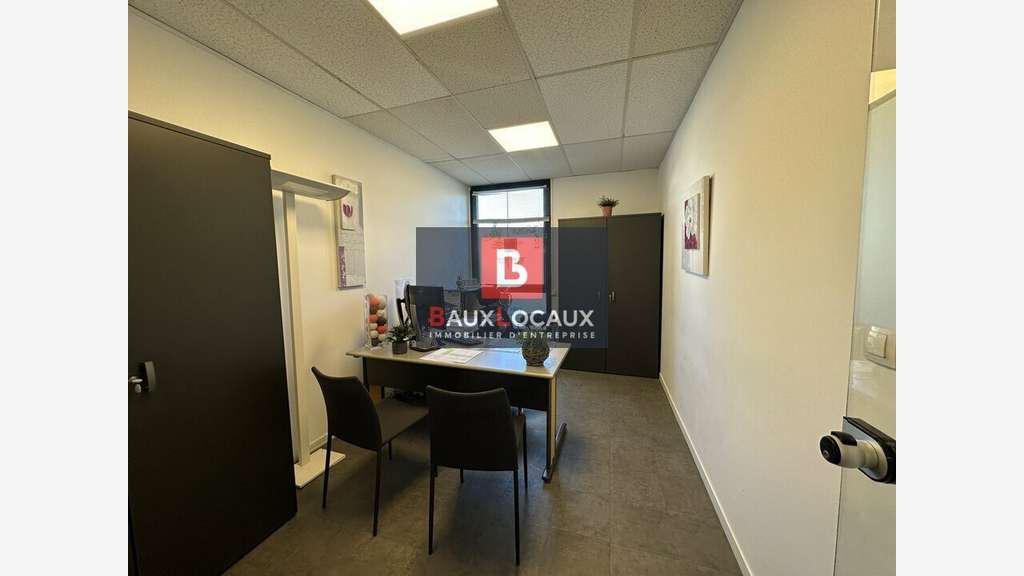 Bureaux 148m² RDC à vendre sur avenue au Pontet