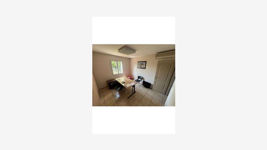 AV bureaux 252m² bel emplacement Avignon Le Pontet