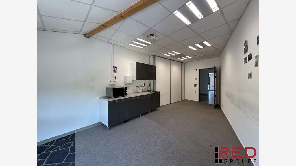 Vente bureaux 318m² R+1 ERP / PMR au Tholonet