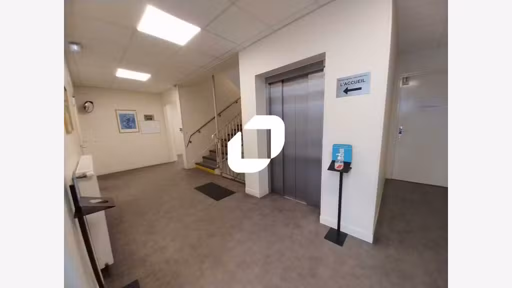 Vente Bureaux 700m² Les clayes sous bois