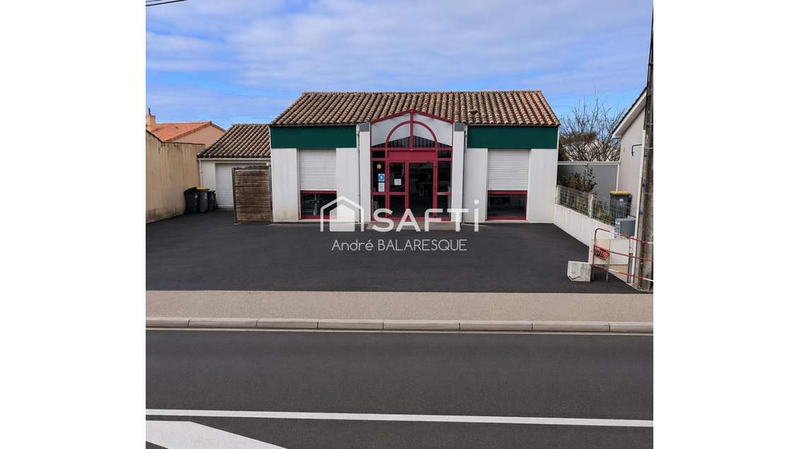Local 121m² forte visibilité Les Sables d’Olonne